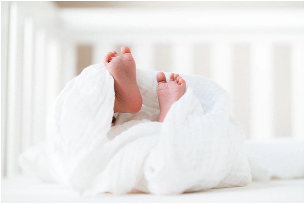 The Influence of Clothes’ Color on the Newborn